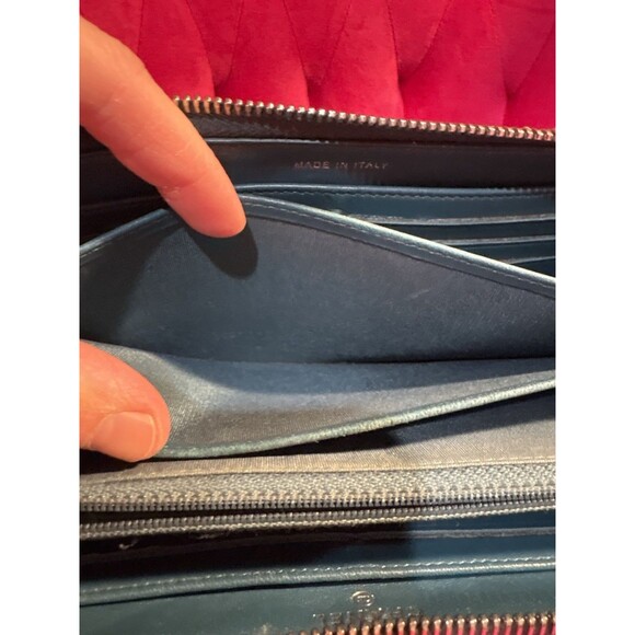 Chanel Chevron Zippy Wallet Black With Blue Interior - Picture 8 of 11